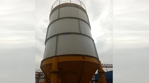 Vertical silo for bulk storage and handling